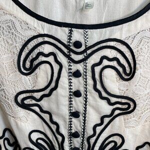 Anthropologie Leifnotes Sleeveless Embroidered Dress Size 2P Made in India